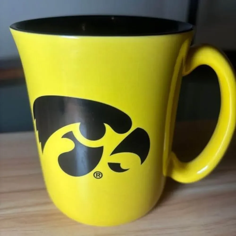 Boelter Brands Iowa Hawkeyes Coffee Mug
